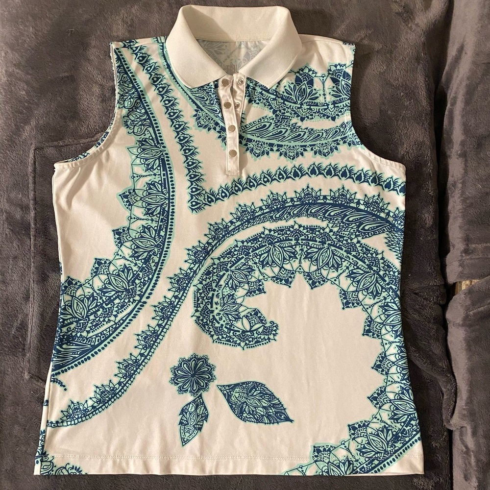 Sleeveless golf shirt